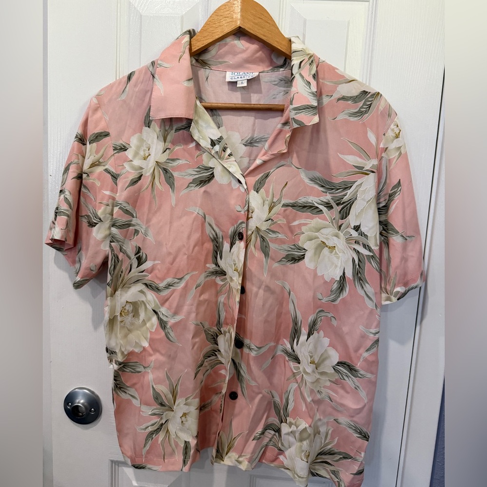 Iolani classic vintage Hawaiian Button-Up Shirt